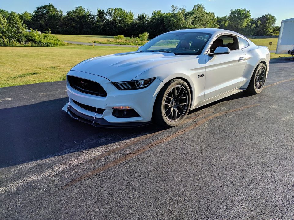 6g mustang on apex wheels