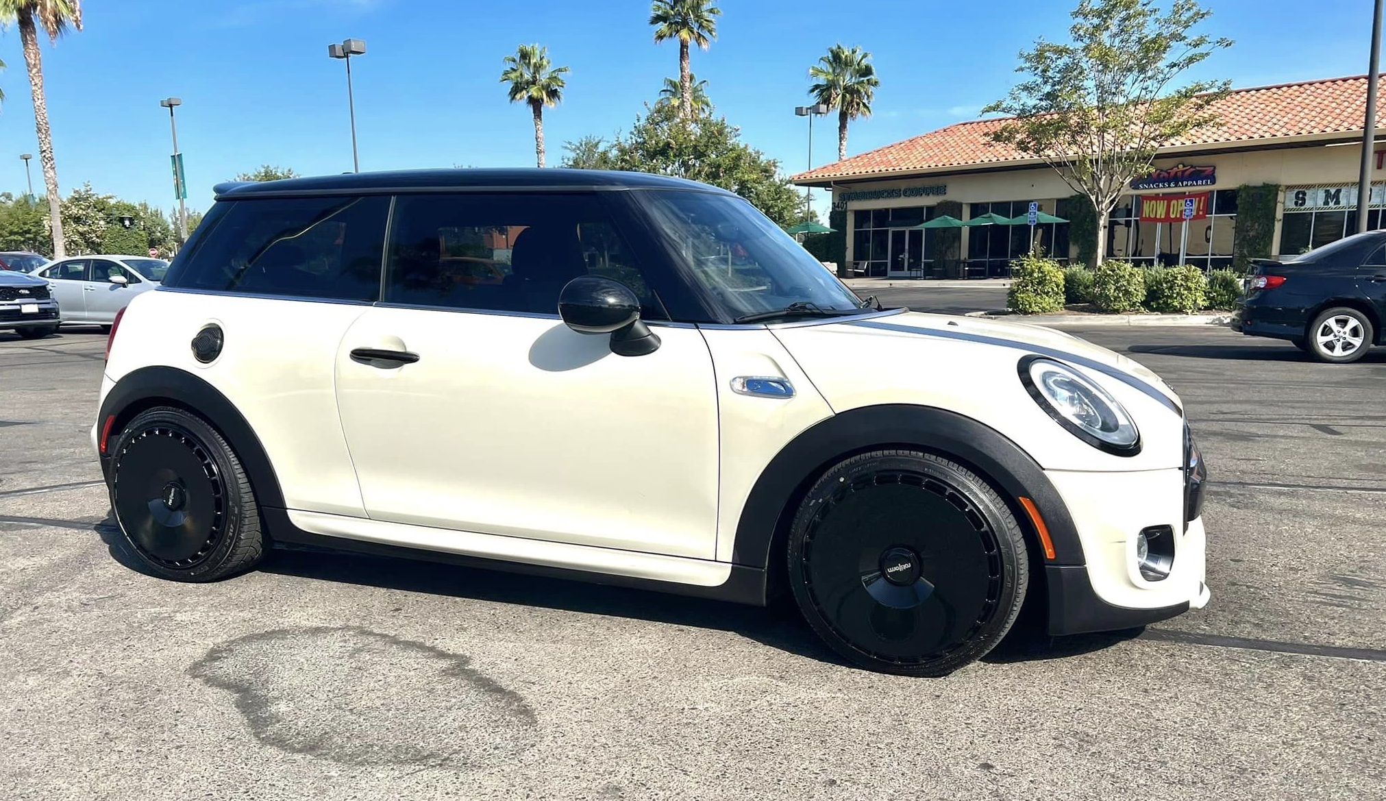 F56 mini on Rotiform LAS-R rims