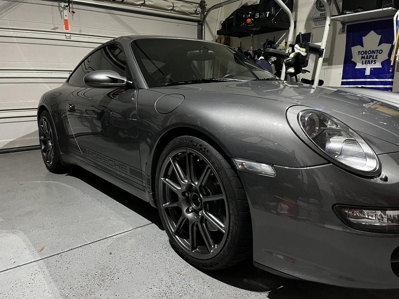 Porsche 997.1 on Apex wheels