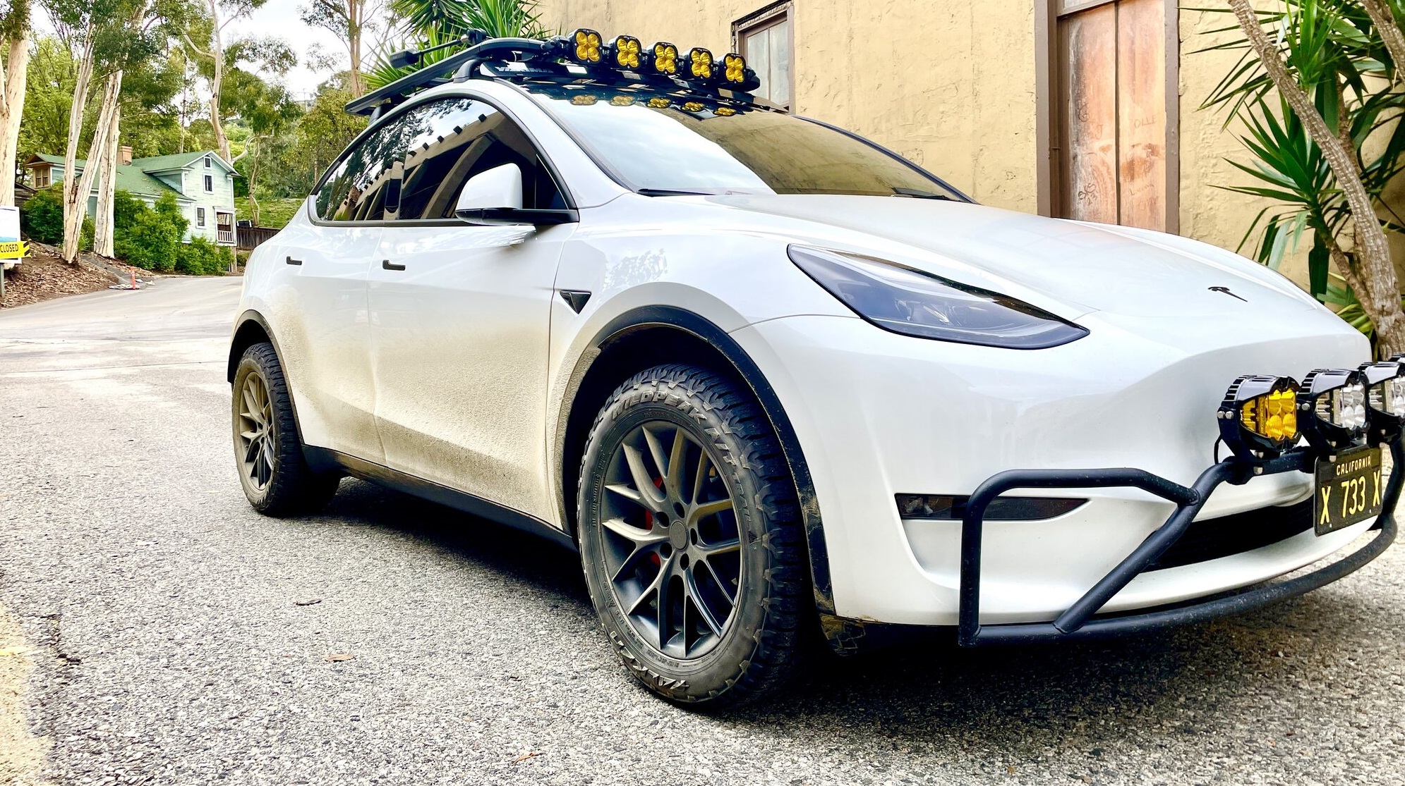 lifted model y on model 3 wheels