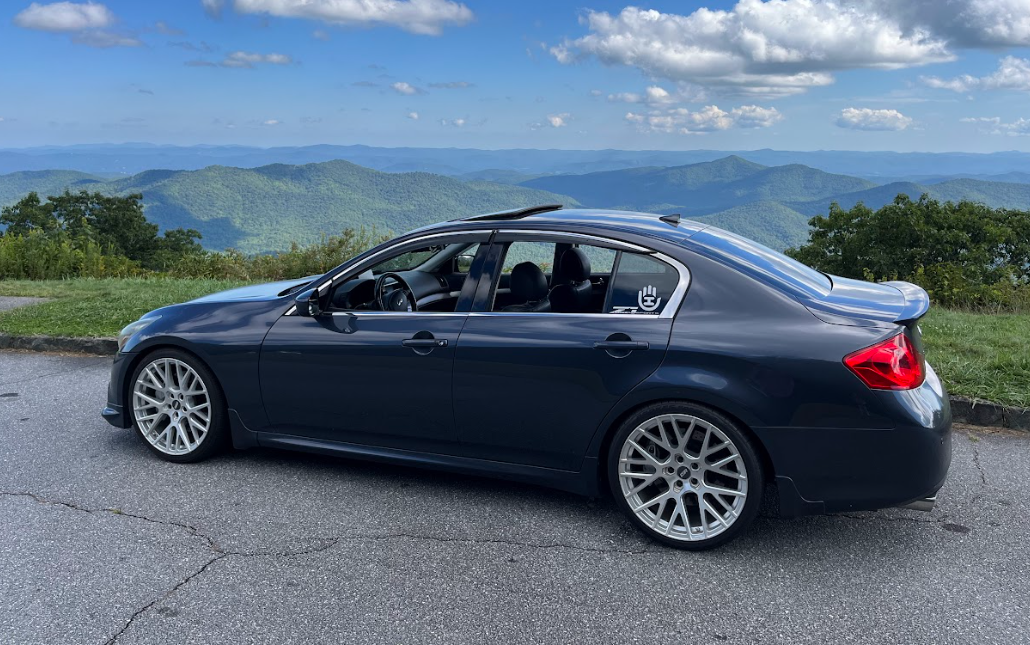 g37 sedan on 20 inch ESR wheels